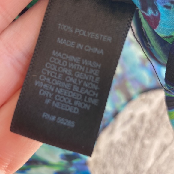 Express women’s medium three-quarter sleeve blouse - Picture 6 of 9